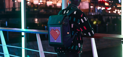 DIVOOM Pixoo M Rucksack: Großzügiger, innovativer Rucksack mit smarter Pixel-Kunst - undergroundtechnostore.de